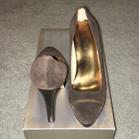 Michael Kors Brown Pumps w/ Zipper Detailing - Picture 2 of 7